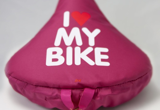 20214 Liix-Sattelbezug-I-Love-My-Bike-Pink 2