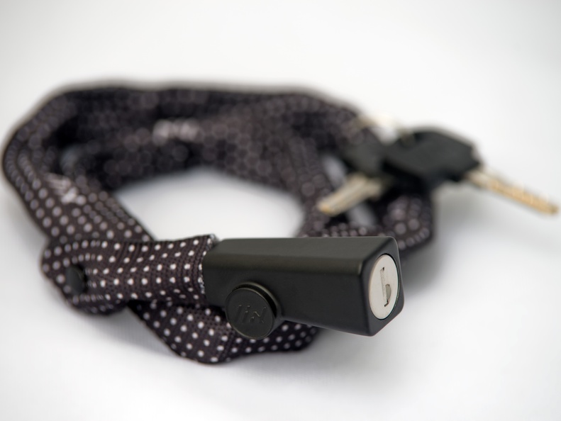 20397-Liix-Fahrradschloss-Small-Lock-60cm-Polka-Dots-Black 1