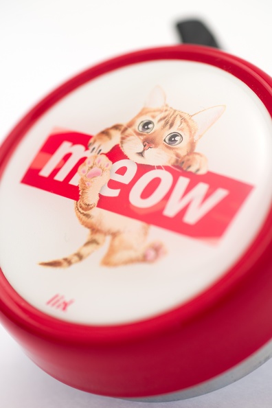 7242_A_Liix-Big-Colour-Bell-Meow-Red.jpg