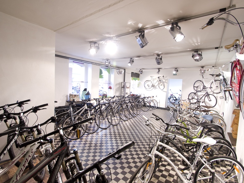 Laden-2012-03