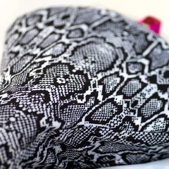 sc2102 Liix-Saddle-Cover-Snake 1