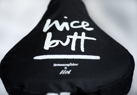 sc2505-Liix-Saddle-Cover-Manamolotov-Nice-butt 1